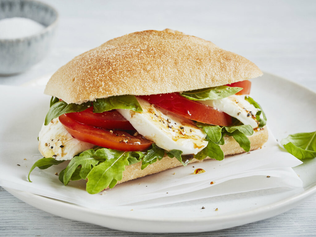 Tomate-Mozzarella-Sandwich