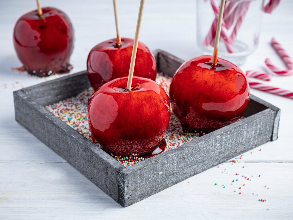 Kandierte Äpfel selber machen – die besten Liebesäpfel | Einfach Kochen